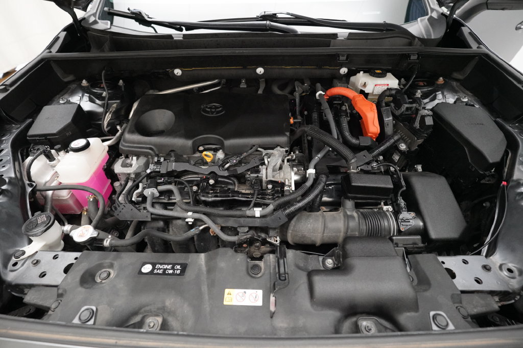 Used 2019 Toyota RAV4 Limited AWD/4WD image 3