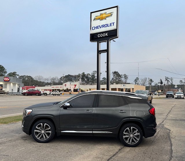 Used 2020 GMC Terrain Denali w/ Denali Premium Package