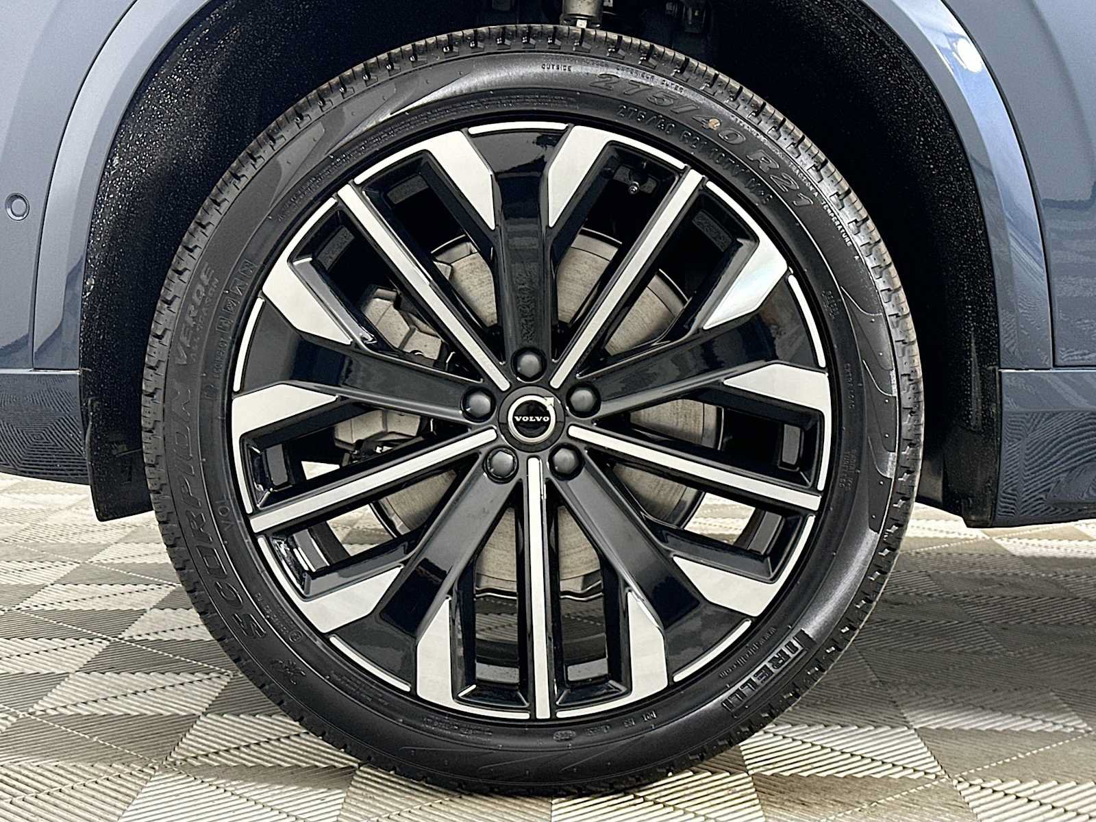New 2026 Volvo XC90 B6 Plus w/ Protection Package Premier AWD/4WD image 30