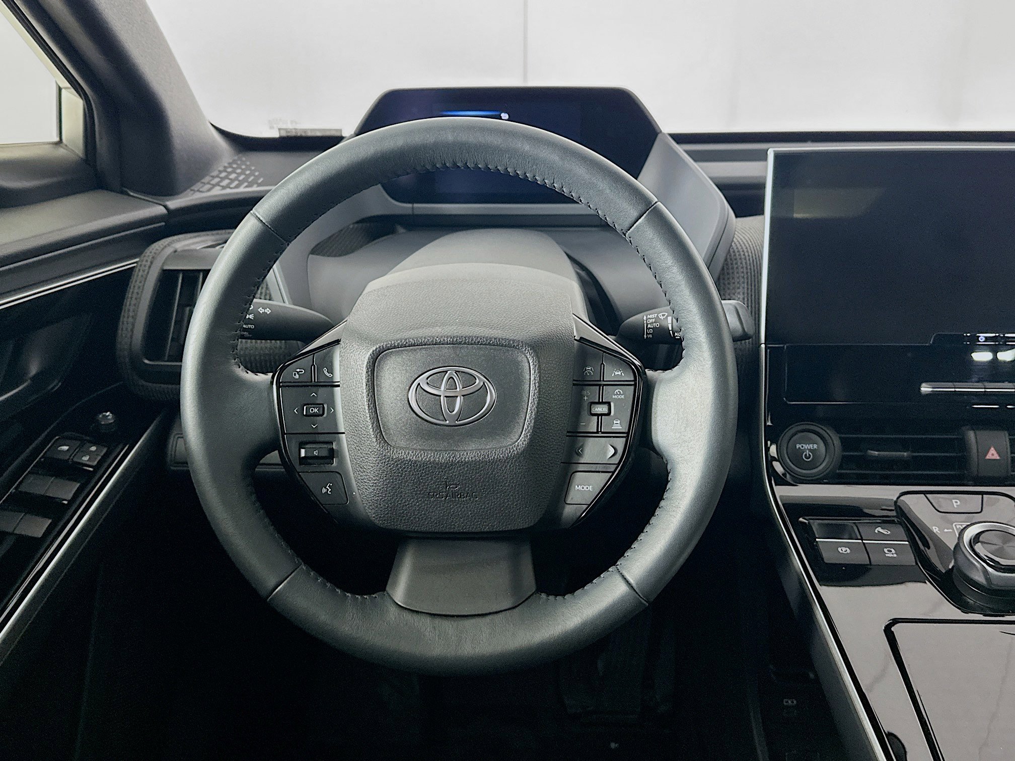 Used 2024 Toyota bZ4X XLE w/ Weather Package FWD image 18