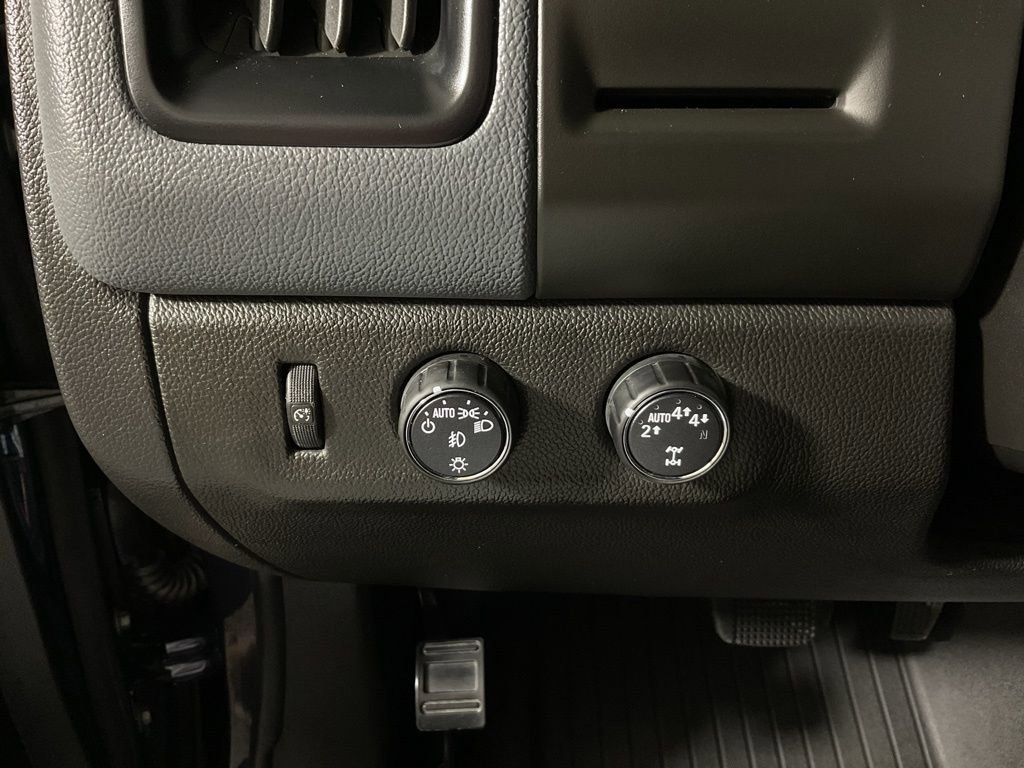 Used 2018 Chevrolet Colorado Z71 w/ Centennial Edition image 27