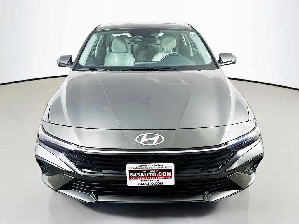 Used 2024 Hyundai Elantra Limited FWD video 2