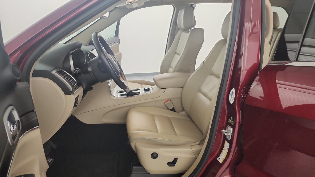Used 2020 Jeep Grand Cherokee Limited AWD/4WD image 14