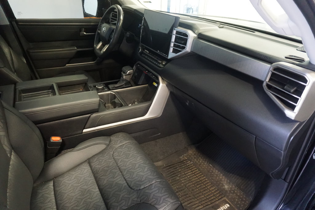 Used 2024 Toyota Tundra Limited AWD/4WD image 23