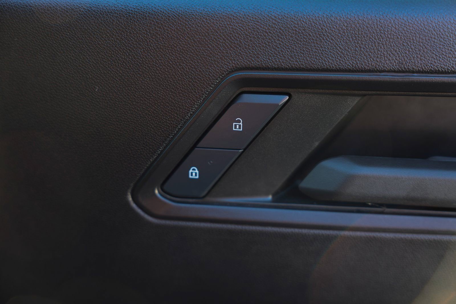 Used 2024 Chevrolet Colorado Trail Boss w/ Advanced Trailering Package image 11