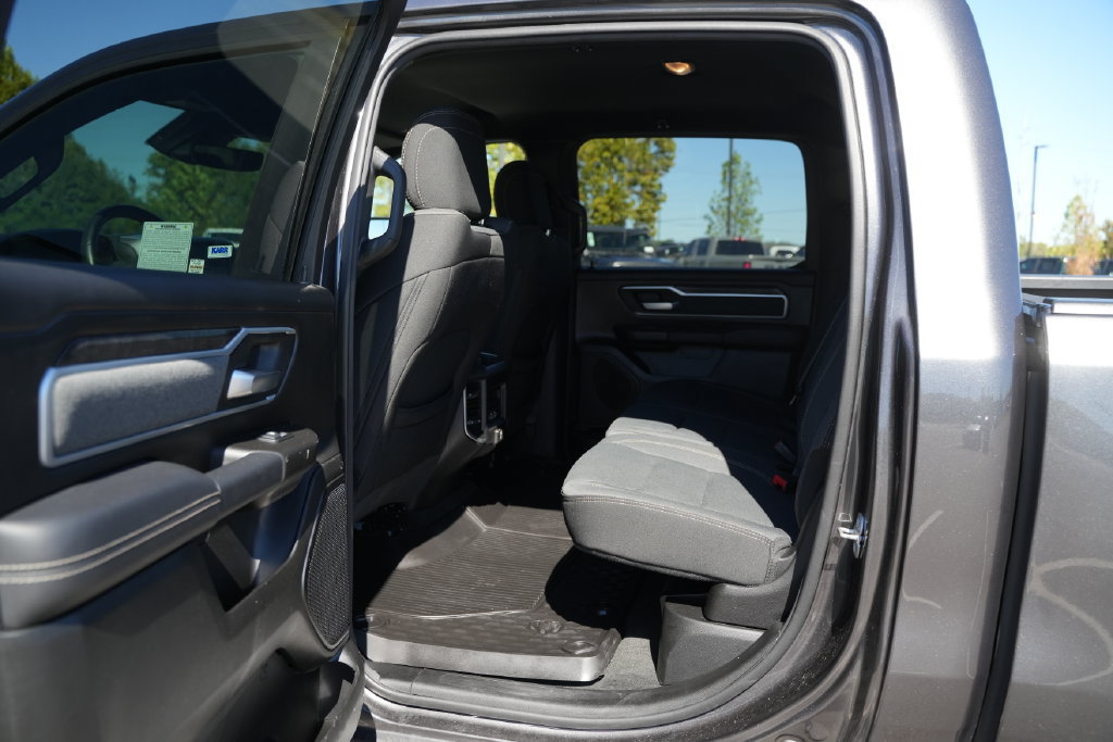 Used 2022 RAM 1500 Big Horn AWD/4WD image 15