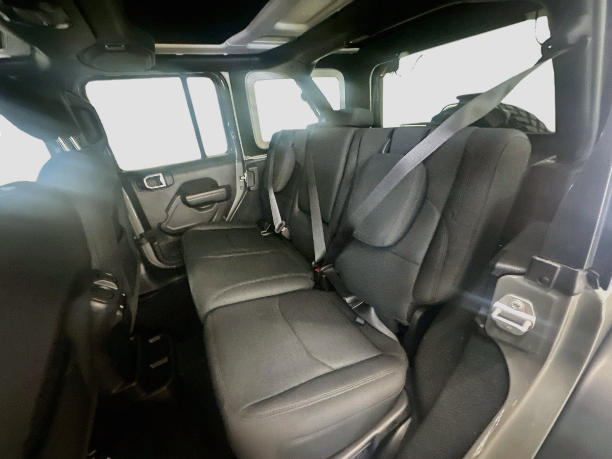 Used 2023 Jeep Wrangler Unlimited w/ Cold Weather Group AWD/4WD image 29