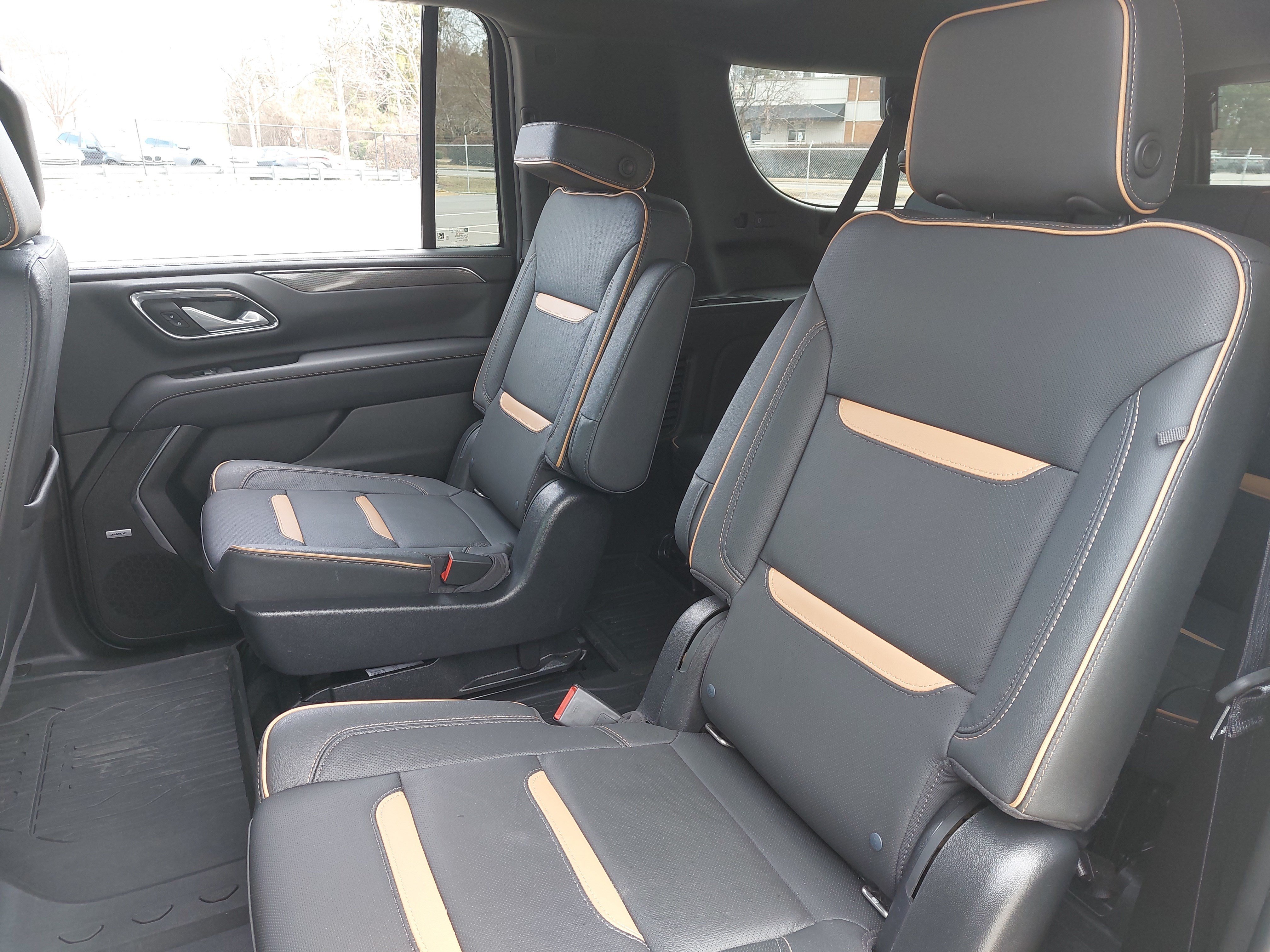 Used 2022 GMC Yukon XL AT4 AWD/4WD image 16