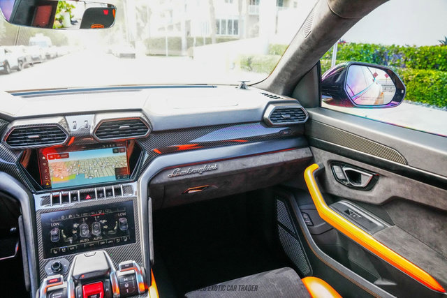 Used 2022 Lamborghini Urus image 49