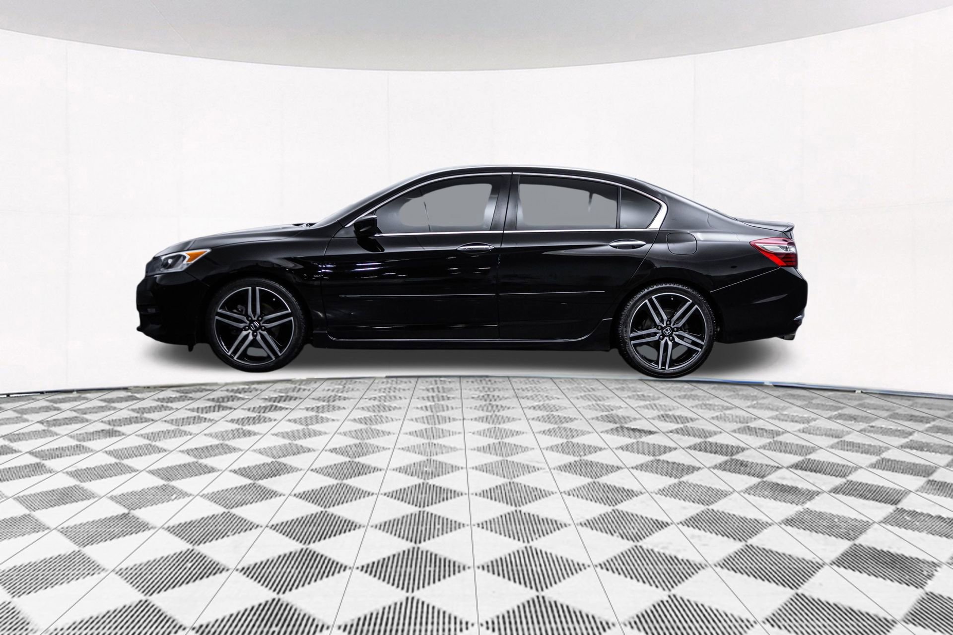 Used 2017 Honda Accord Sport Special Edition image 6
