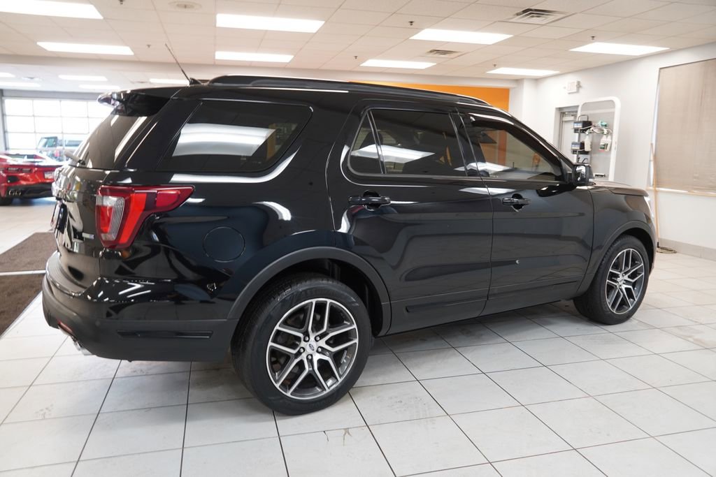 Used 2018 Ford Explorer Sport w/ Equipment Group 401A AWD/4WD image 12