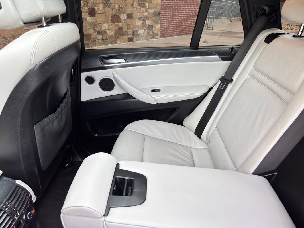 Used 2010 BMW X5 M image 37