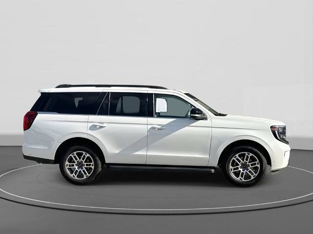 Certified 2025 Ford Expedition Active image 4