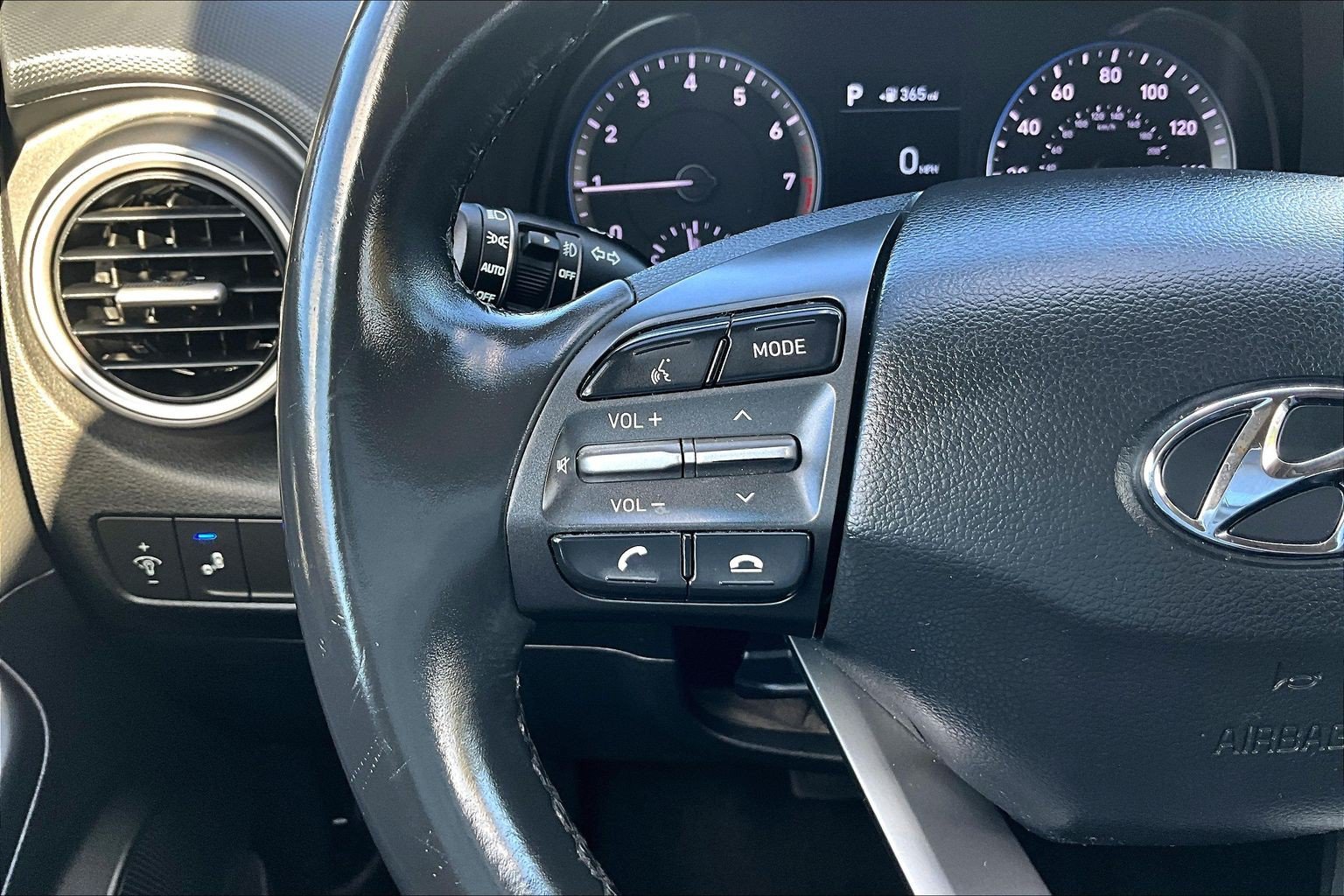 Used 2018 Hyundai Kona Limited AWD/4WD image 20