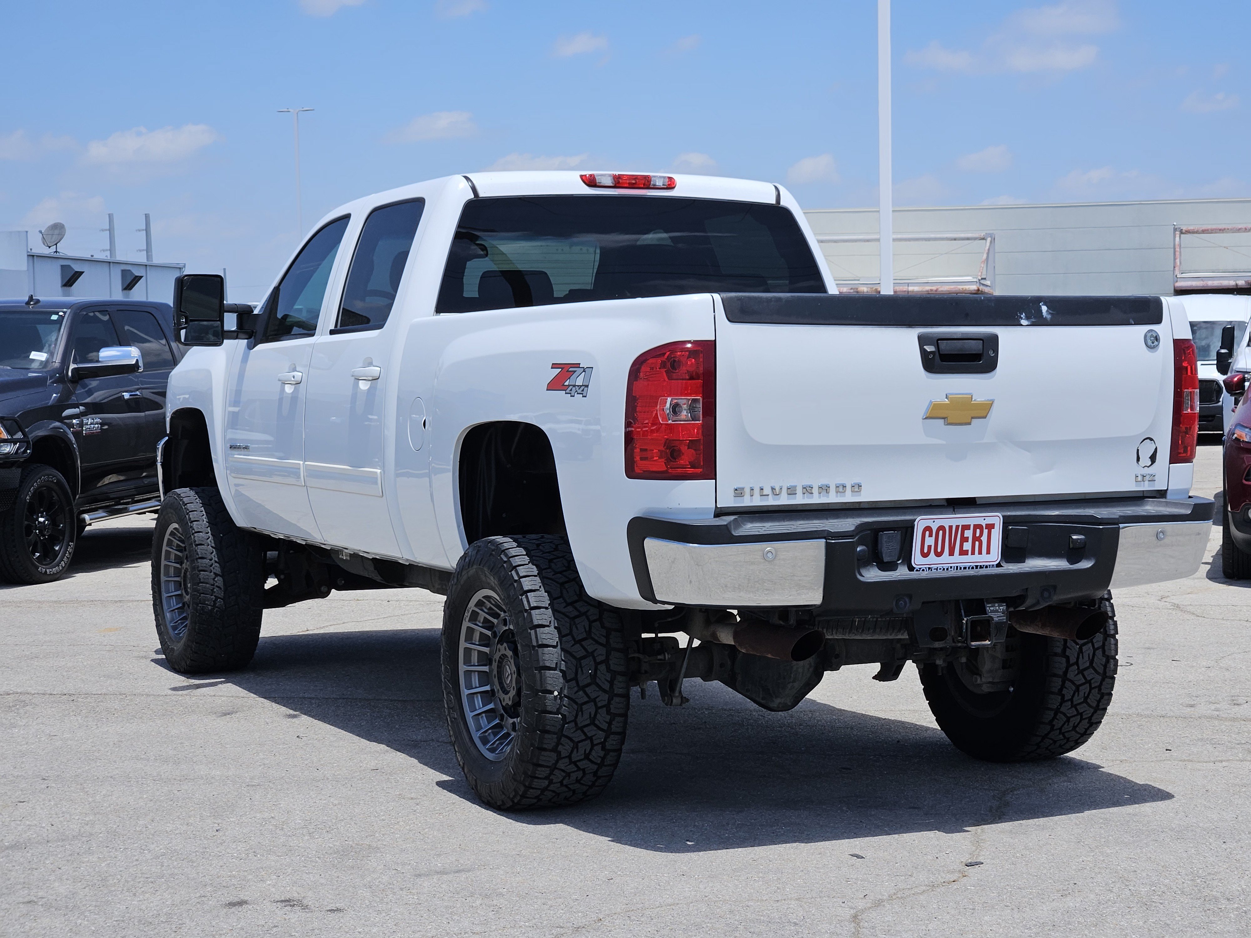 Used 2014 Chevrolet Silverado 2500 LTZ w/ LTZ Plus Package AWD/4WD image 7