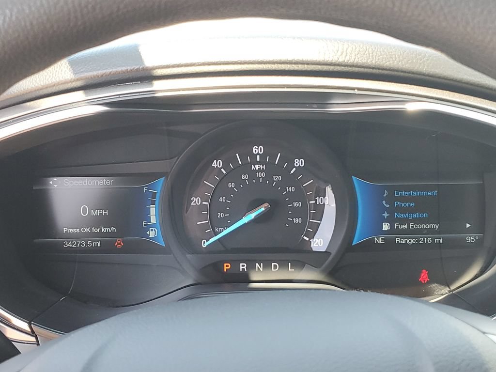 Used 2020 Ford Fusion SE FWD image 12