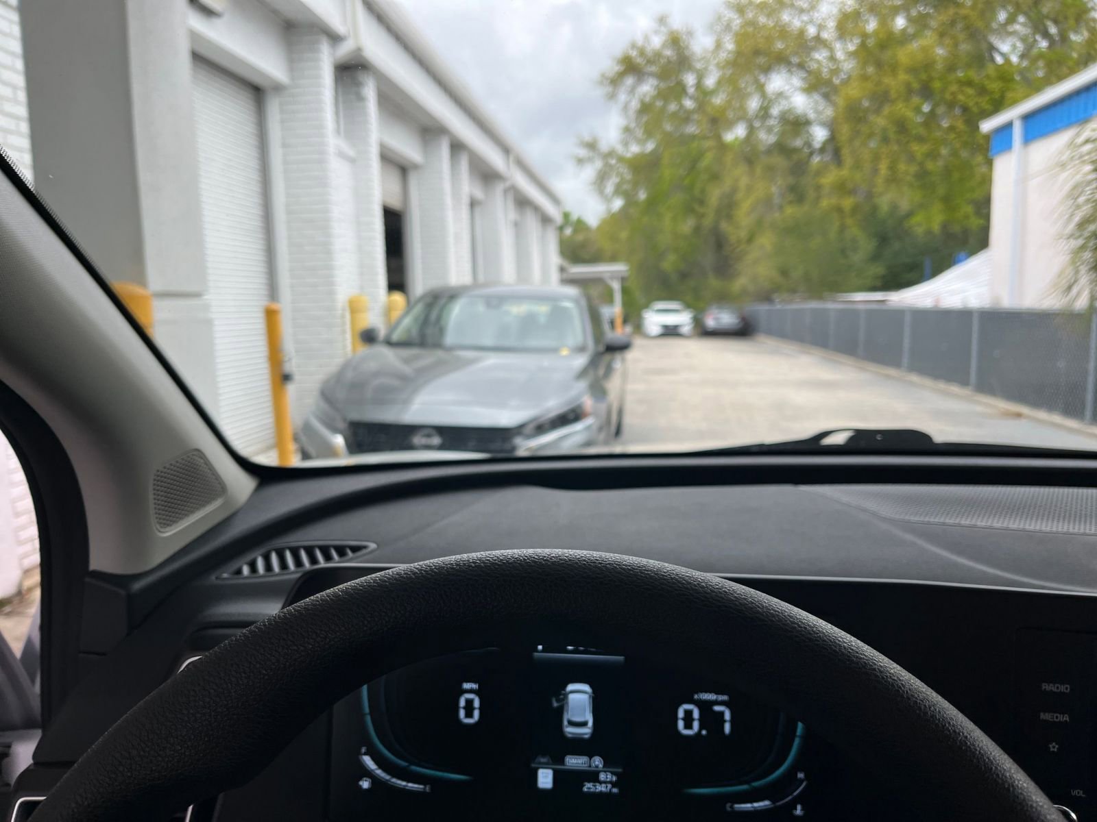 Used 2025 Kia Sportage LX image 44