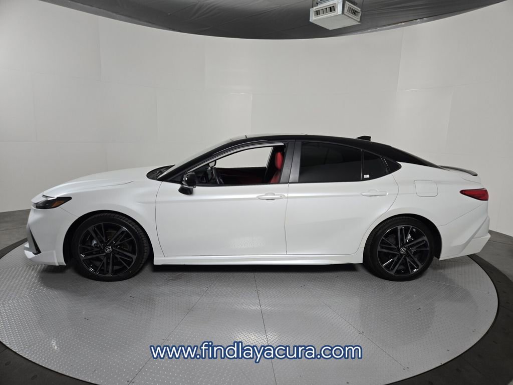 Used 2025 Toyota Camry XSE image 3