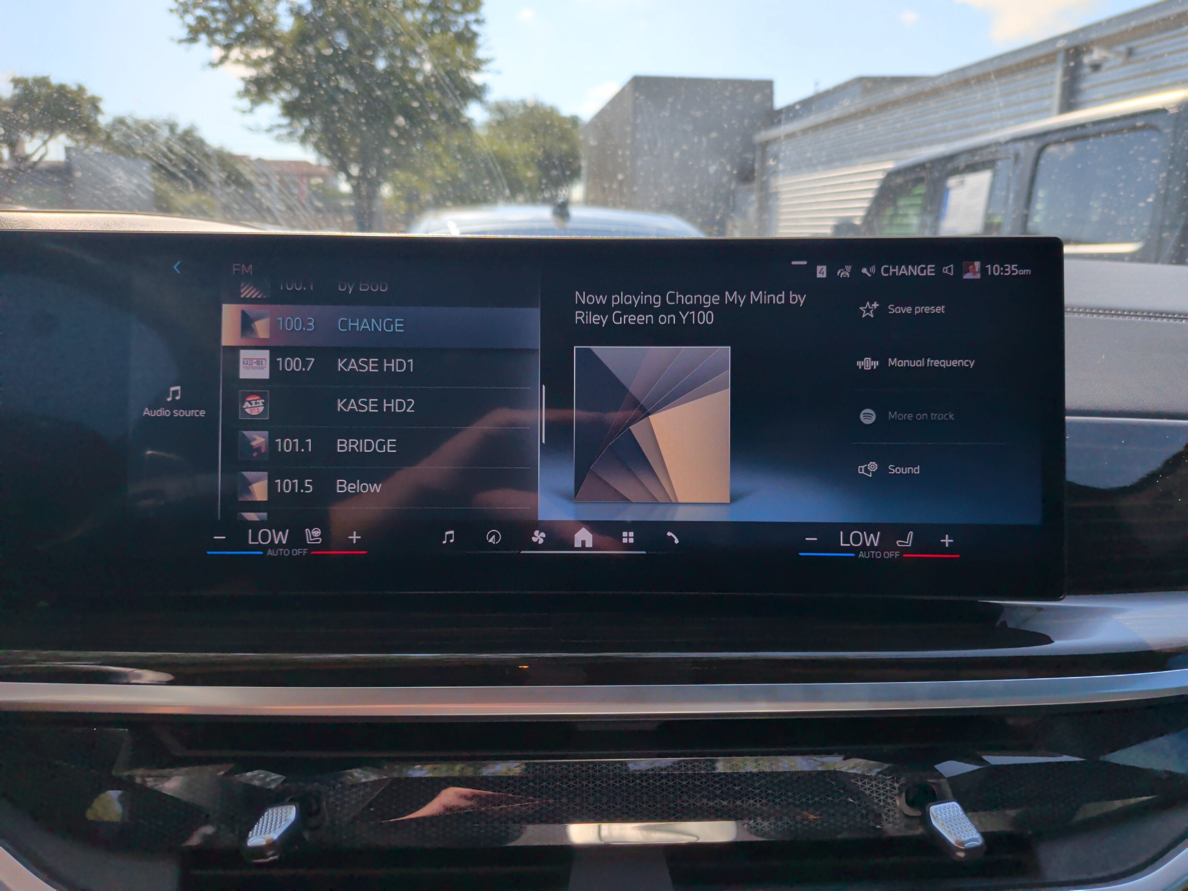 Used 2024 BMW X7 xDrive40i w/ M Sport Package AWD/4WD image 22