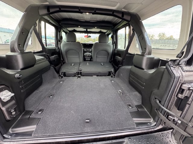 New 2026 Jeep Wrangler Unlimited Sport AWD/4WD image 25