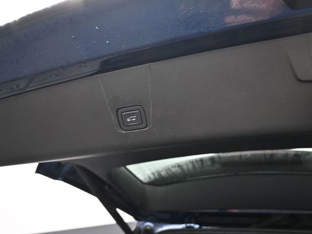 Used 2023 Chevrolet Traverse LT w/ LPO, Floor Liner Package AWD/4WD image 7