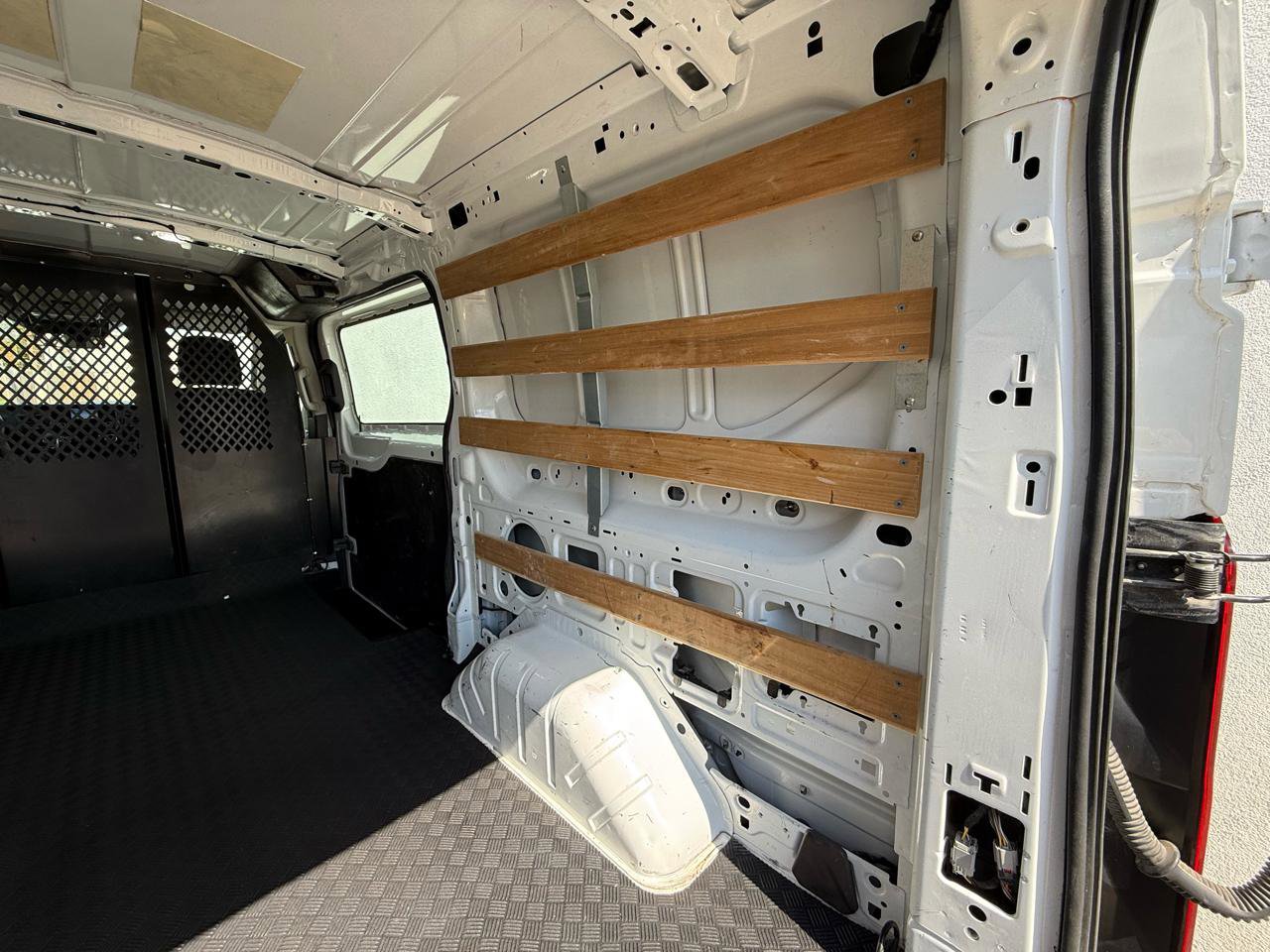 Used 2024 Ford Transit 250 Low Roof AWD w/ Exterior Upgrade Package image 7