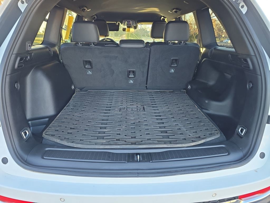 Used 2025 Jeep Grand Cherokee Limited w/ Trailer Tow Package image 24