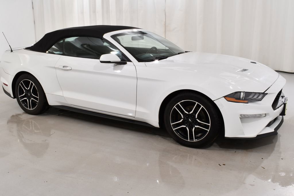 Used 2018 Ford Mustang Premium image 5