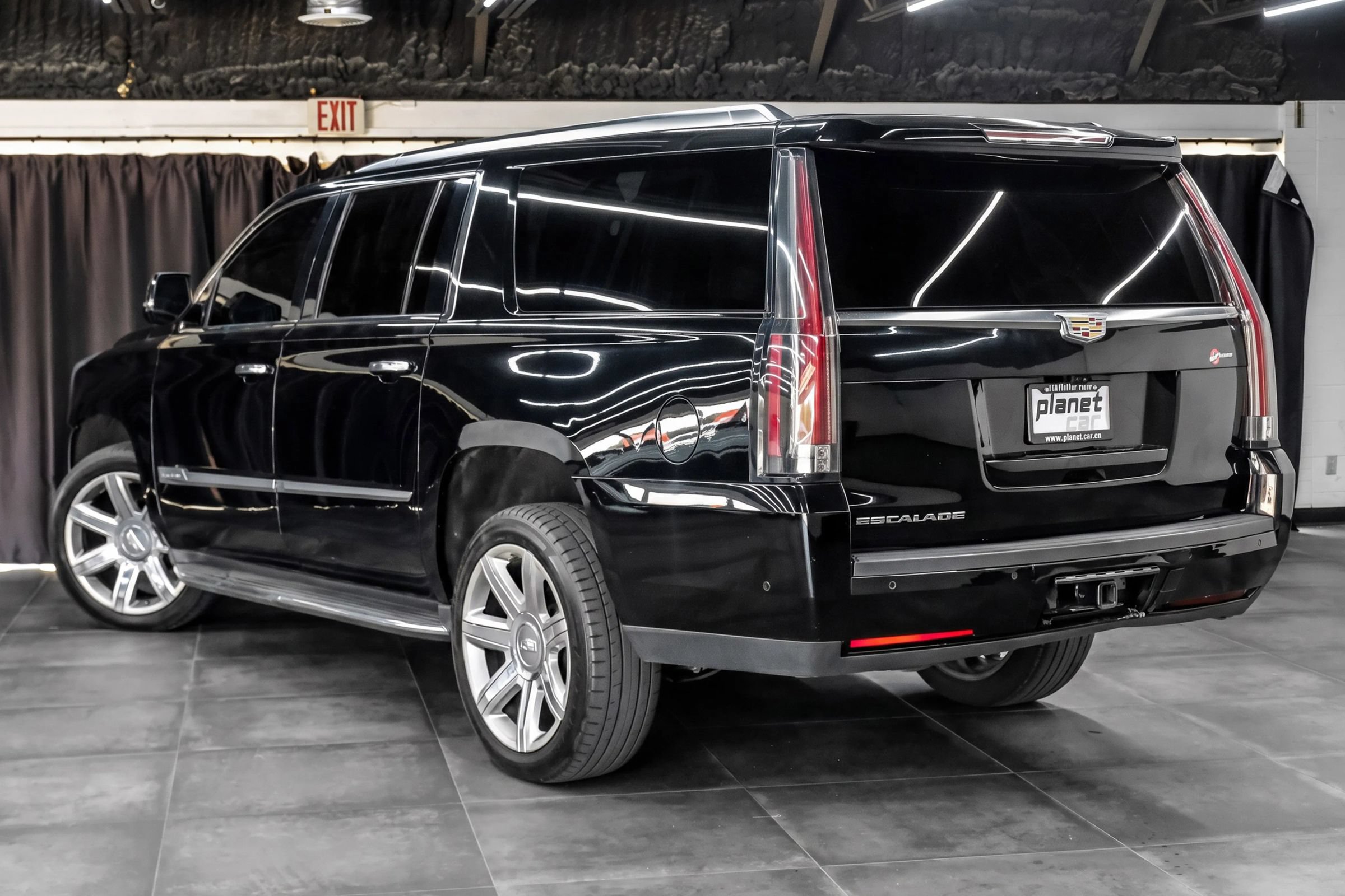 Used 2020 Cadillac Escalade ESV Luxury RWD image 11