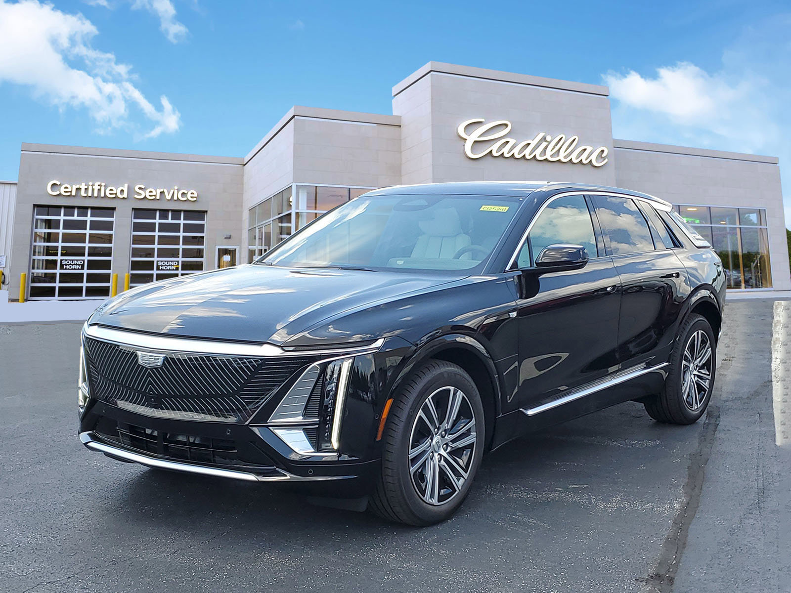 New 2025 Cadillac Lyriq Luxury video 1