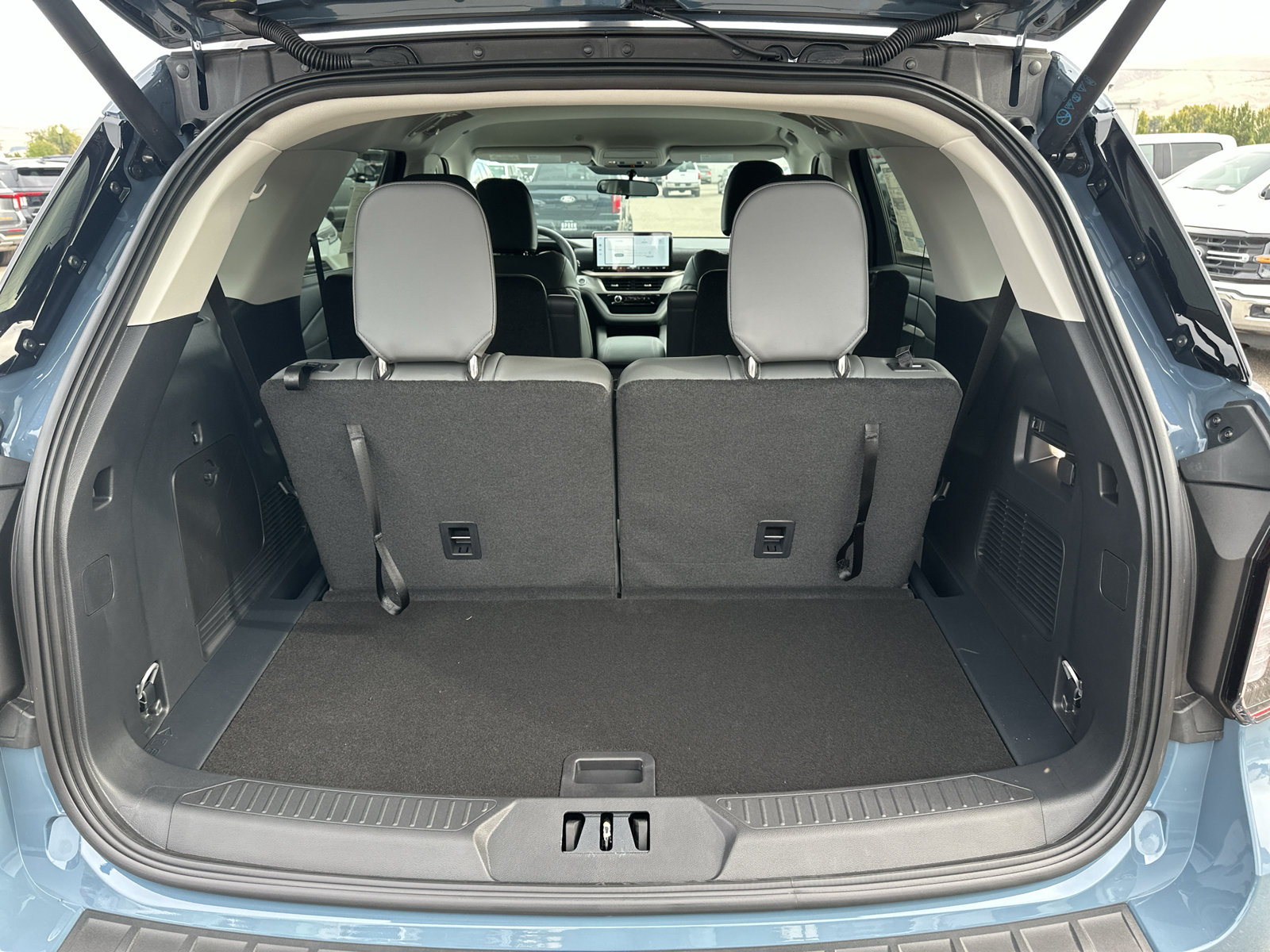 New 2026 Ford Explorer Active w/ Active Comfort Package AWD/4WD image 12