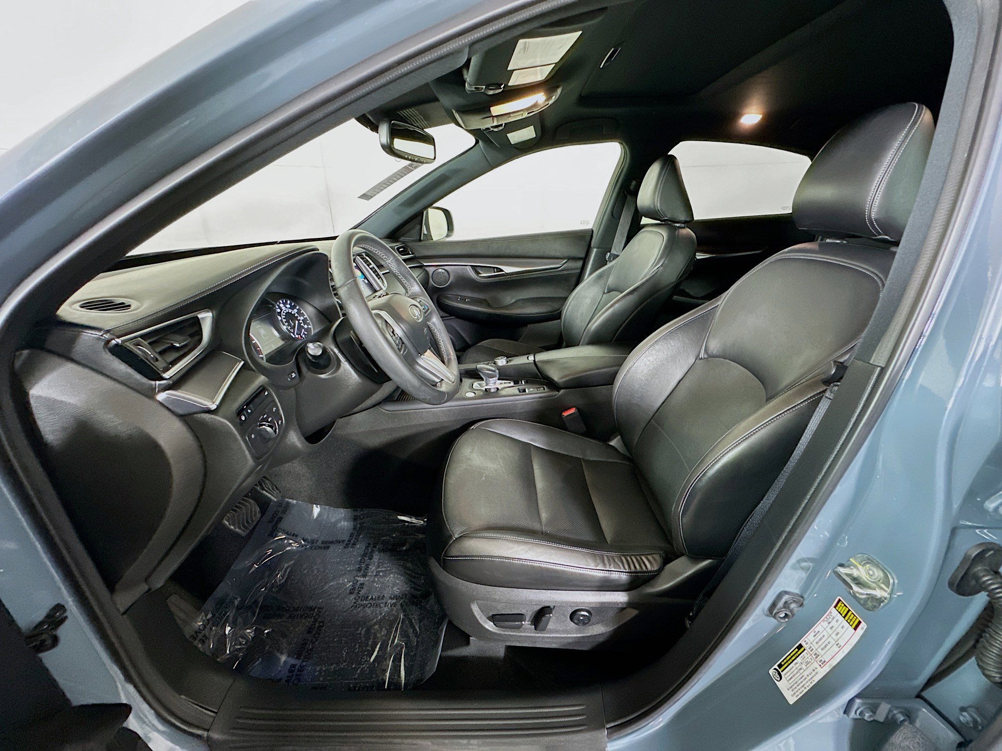 Used 2023 INFINITI QX55 Luxe w/ Cargo Package image 12