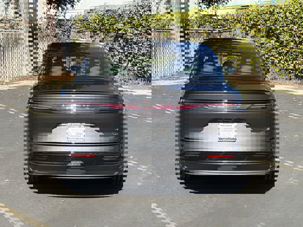 Used 2024 Lucid Air Touring image 5