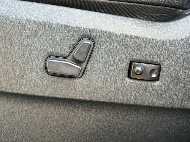 Used 2019 Dodge Grand Caravan SXT FWD image 11