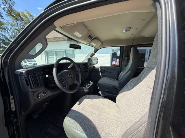 Used 2025 Chevrolet Express 3500 LS RWD image 10