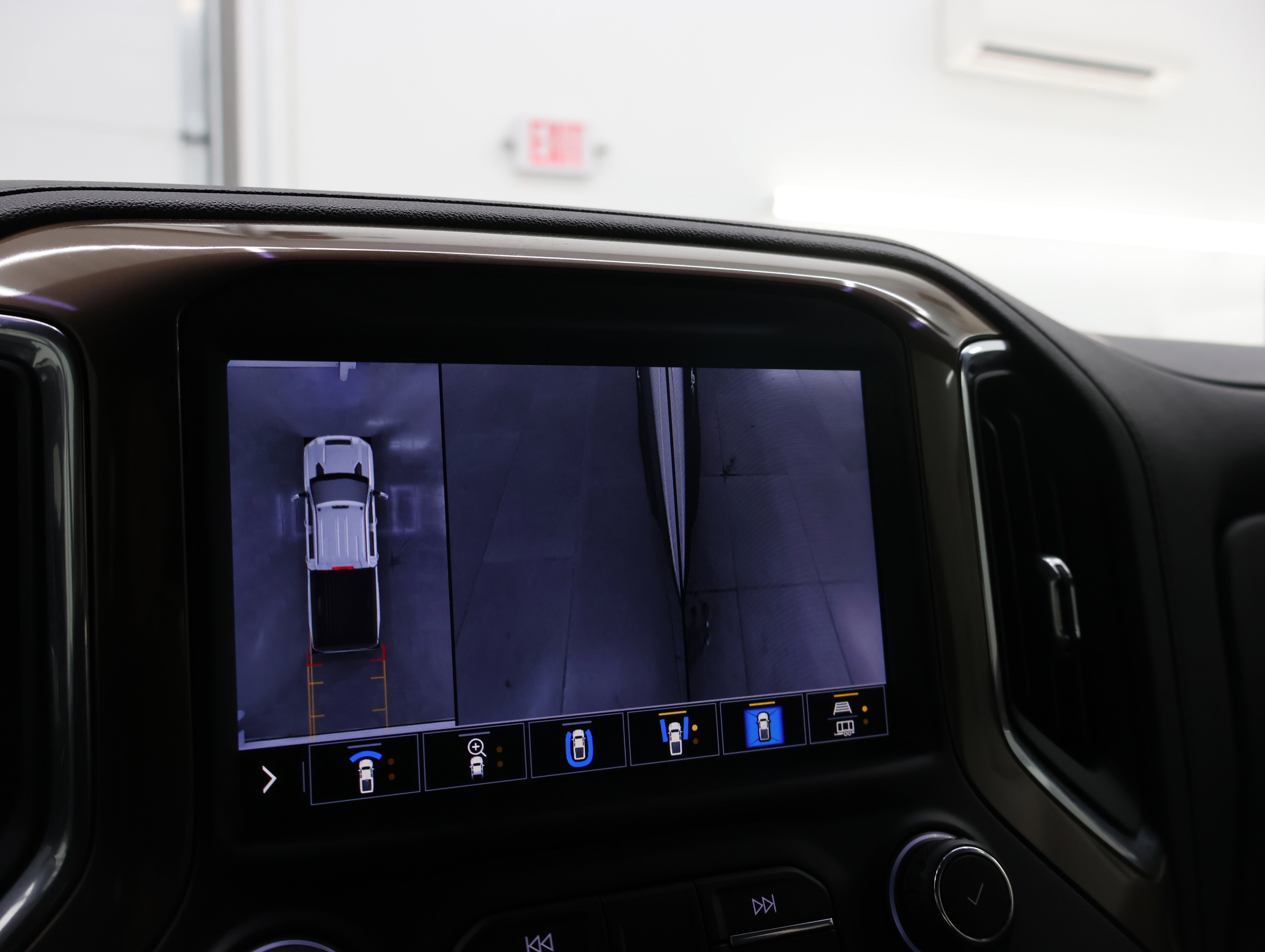 Used 2021 Chevrolet Silverado 2500 High Country w/ Z71 Off-Road Package image 22