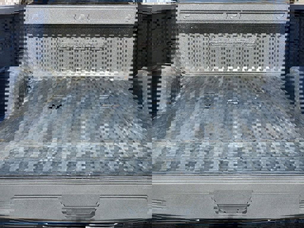 Used 2024 GMC Sierra 2500 Denali w/ Technology Package AWD/4WD image 17