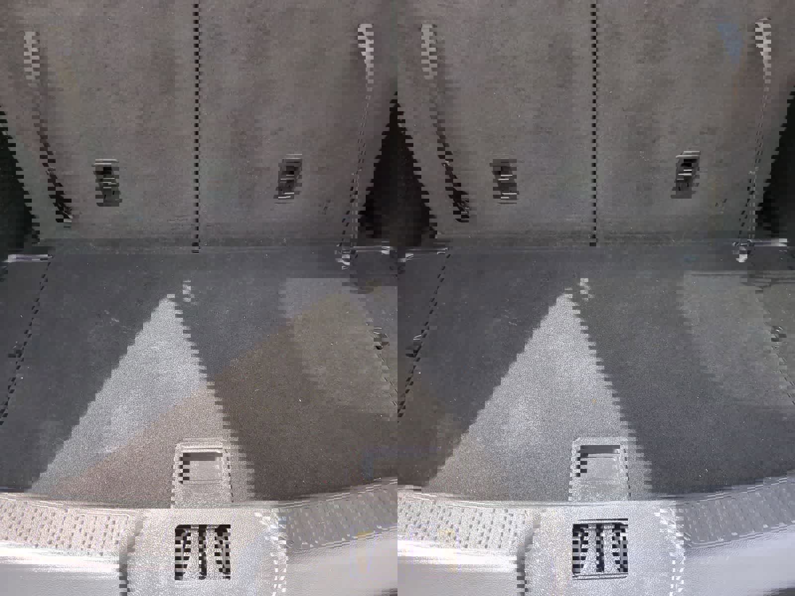 Used 2024 Ford Explorer XLT w/ Equipment Group 202A AWD/4WD image 33