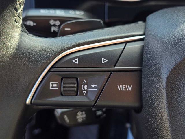 Certified 2025 Audi Q3 2.0T Premium w/ Black Optic Sport Package image 32