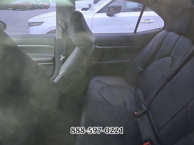 Used 2022 Toyota Camry XSE FWD image 3