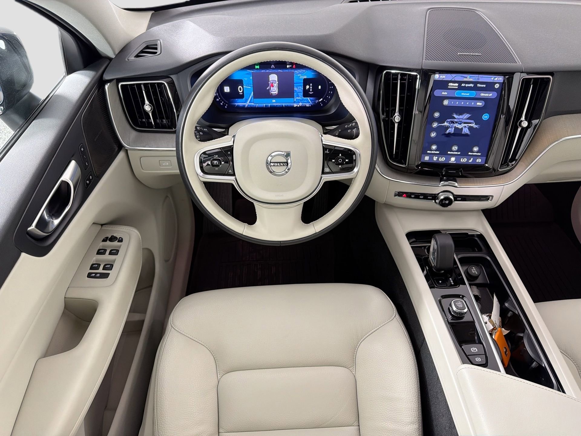 Certified 2023 Volvo XC60 B5 Plus w/ Climate Package FWD image 23