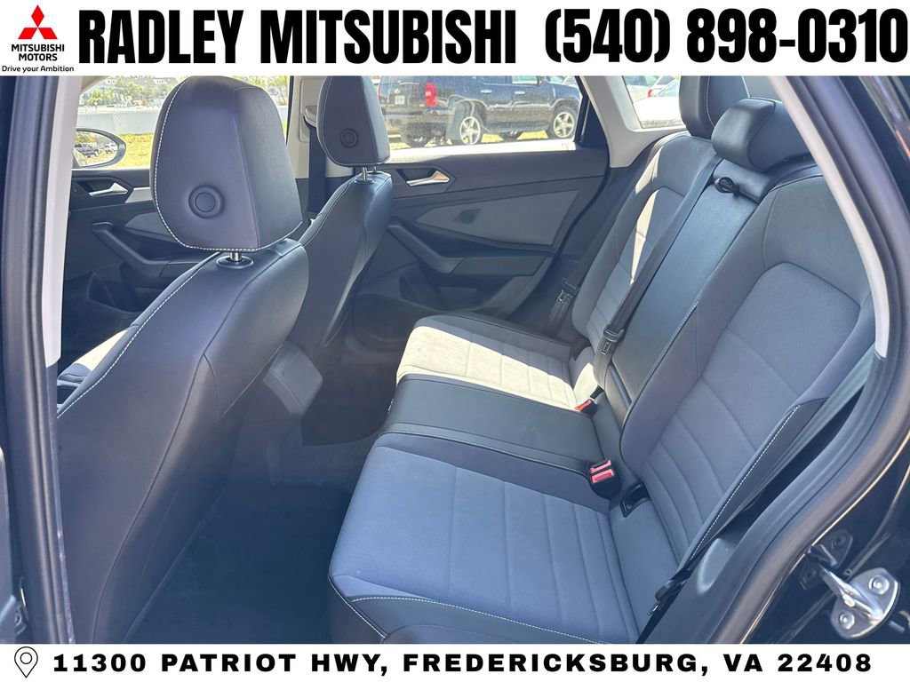 Used 2025 Volkswagen Jetta SE w/ Sunroof Package image 12