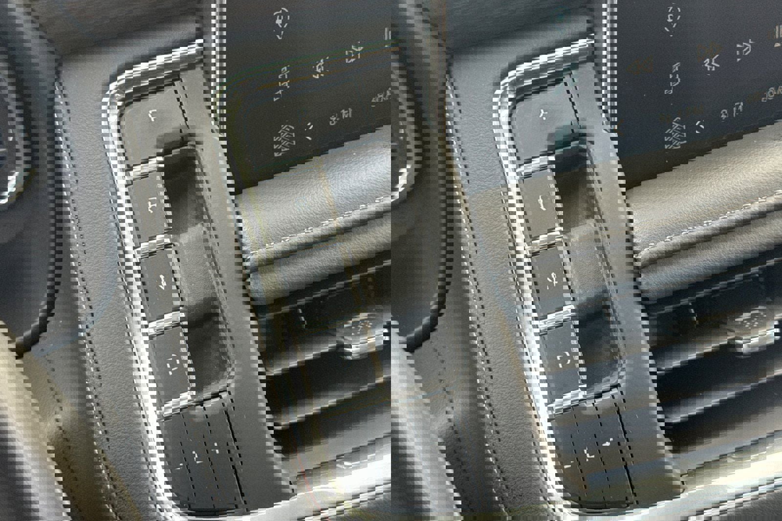 Used 2022 Chevrolet Tahoe LT w/ LT Signature Package image 25