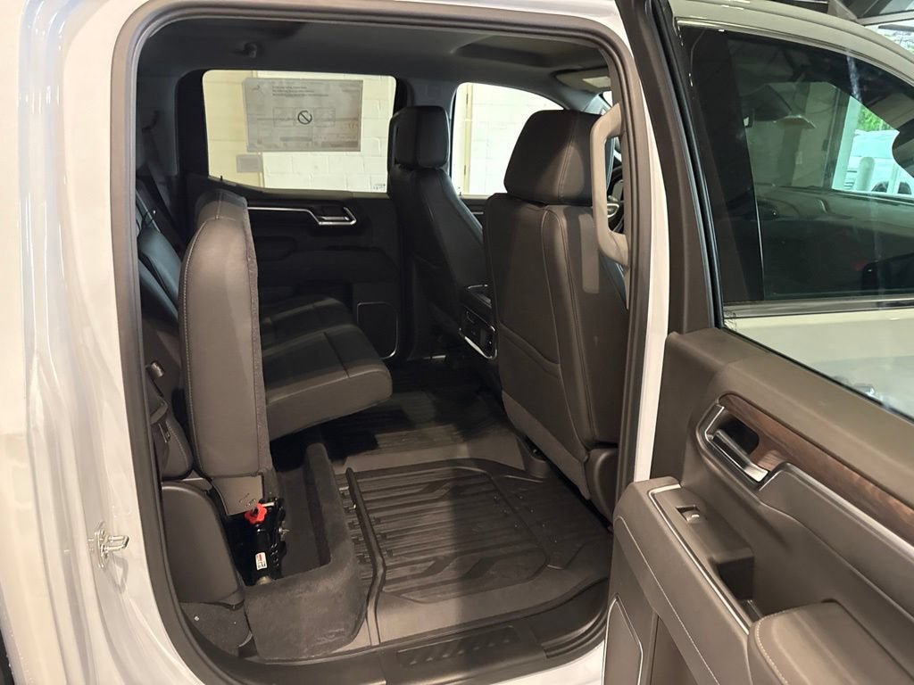 New 2026 GMC Sierra 1500 SLT w/ SLT Premium Plus Package AWD/4WD image 17