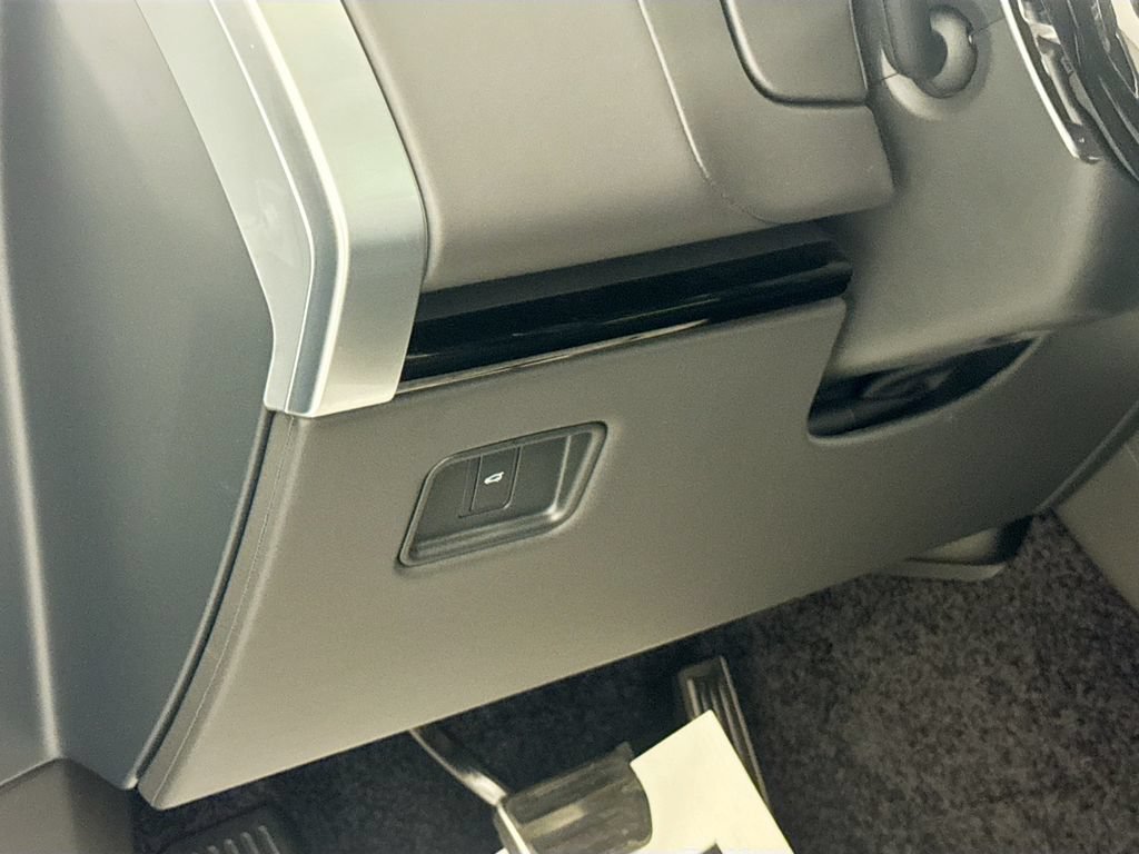 New 2026 Land Rover Range Rover SE AWD/4WD image 10