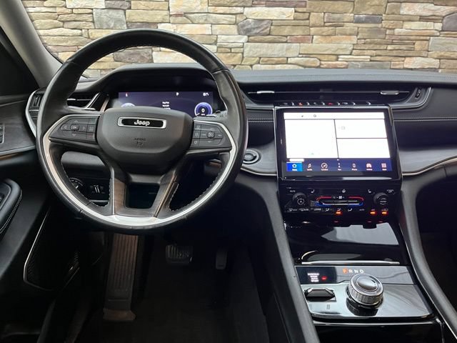 Used 2022 Jeep Grand Cherokee Limited AWD/4WD image 17