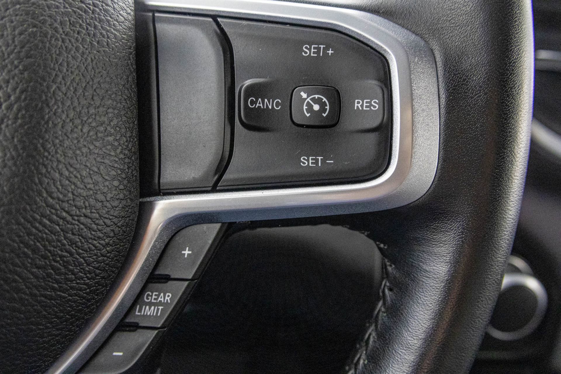 Used 2022 RAM 1500 Big Horn AWD/4WD image 32