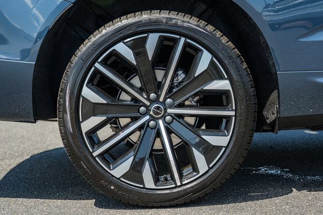 New 2027 Volvo XC60 B5 Ultra AWD/4WD image 19