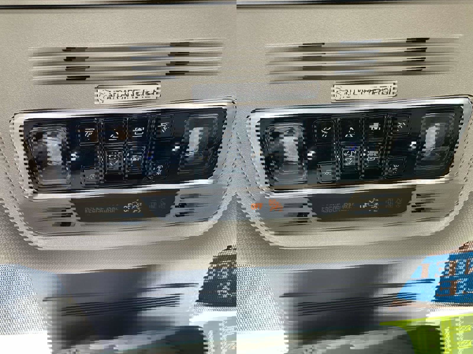 Certified 2025 Lincoln Nautilus Premier w/ Equipment Group 102A image 30