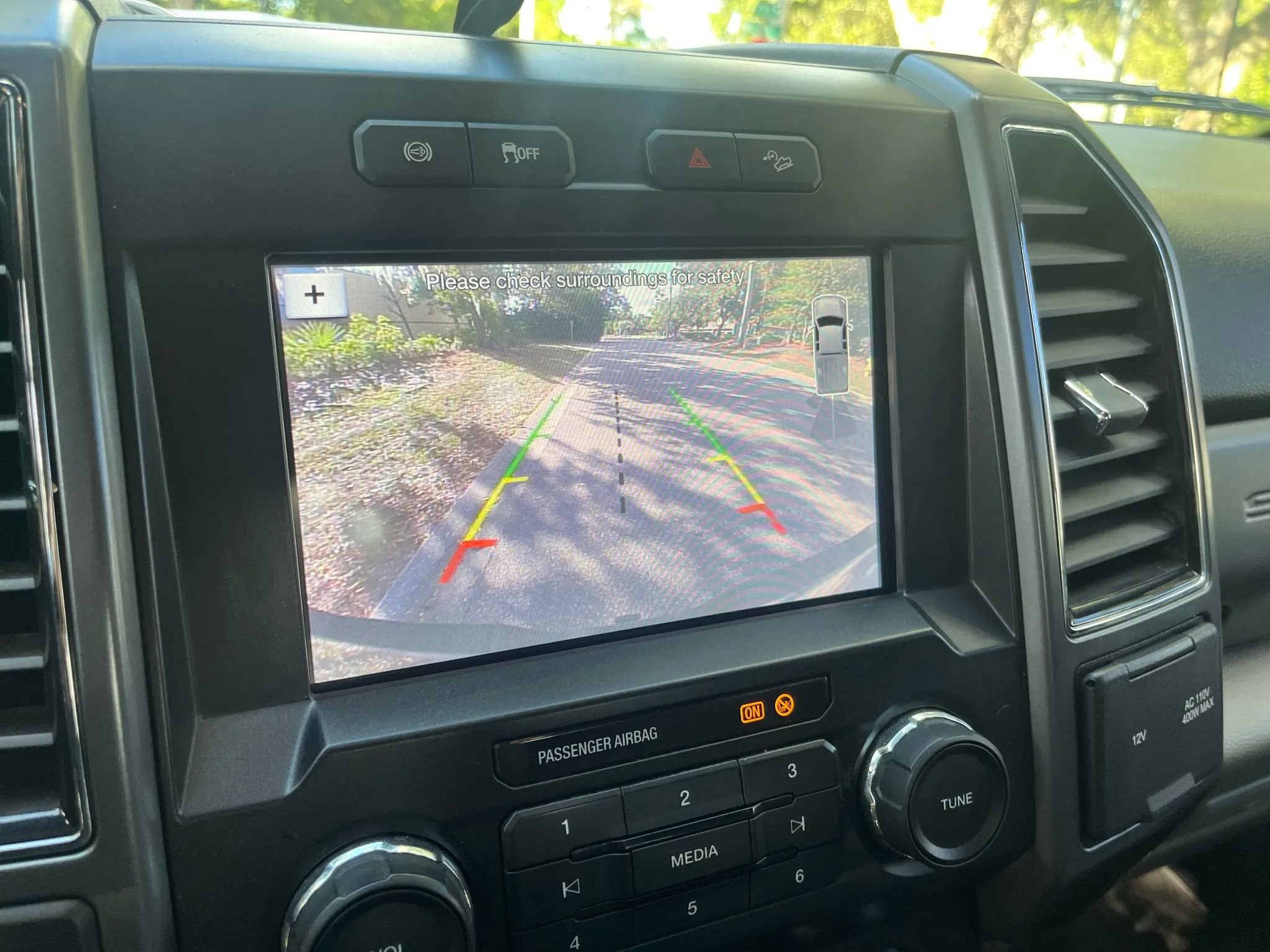 Used 2019 Ford F250 XLT w/ XLT Premium Package image 25